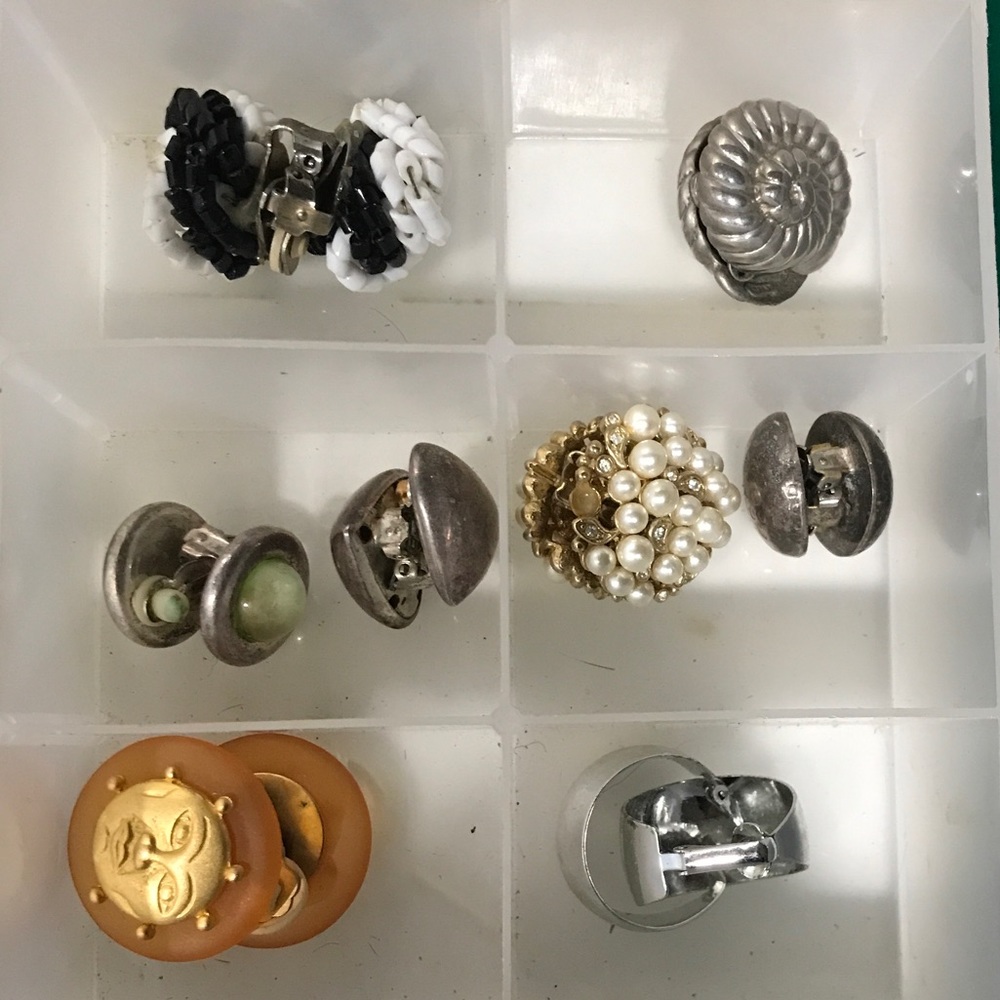 Lot of 24 vintage clip on earrings - Picture 2 of 5